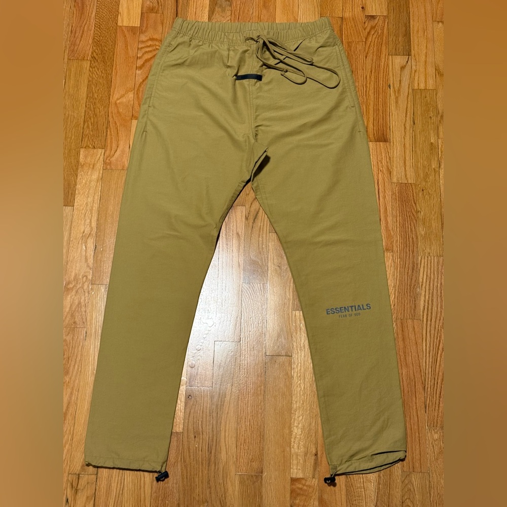 FEAR OF GOD Essentials Amber FW21 Track Pants Medium [USED]
